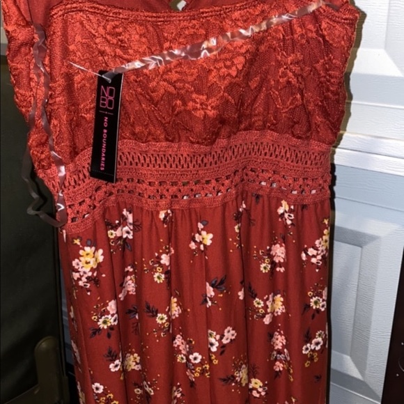 Maxi dress, maxi walk thru dress - Picture 6 of 6